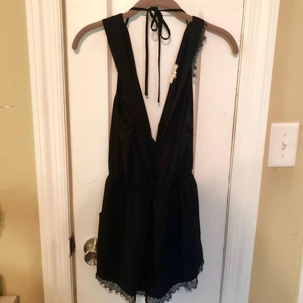 🖤 Boutique black romper 🖤